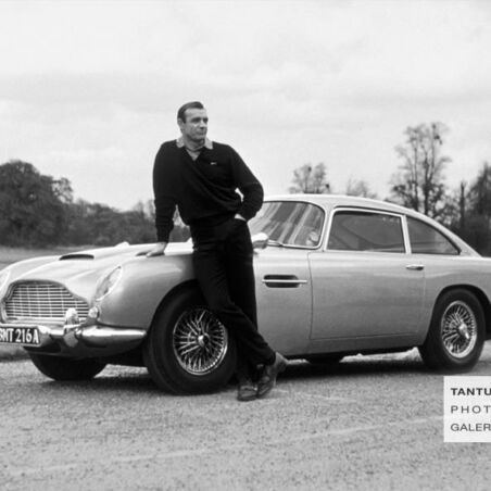 Sean Connery am Aston Martin