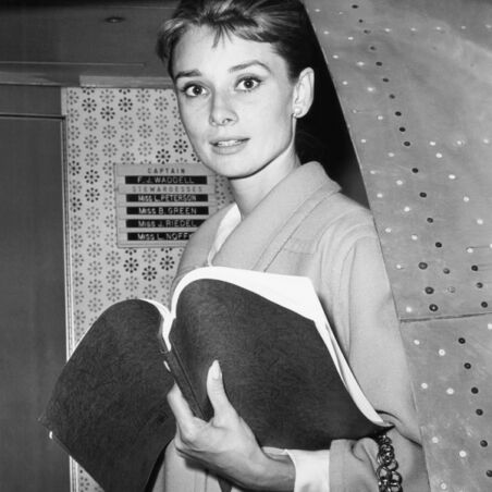Audrey Hepburn mit Script