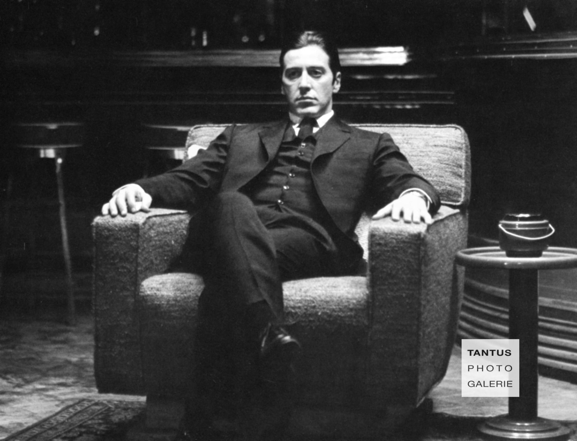 Al Pacino / Godfather im Sessel