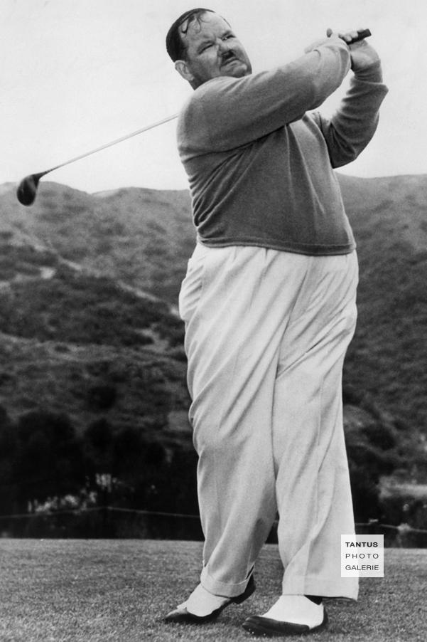 Oliver Hardy schlägt ab